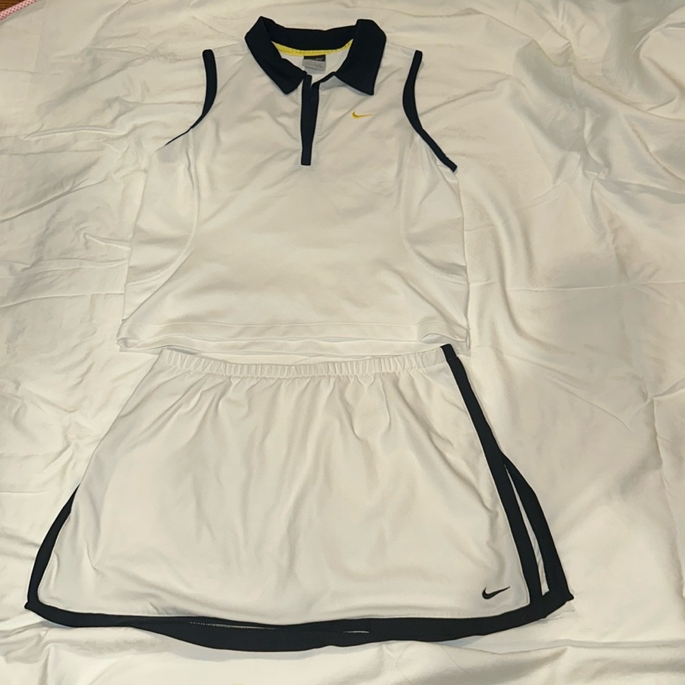 Nike sphere tennis skirt and top